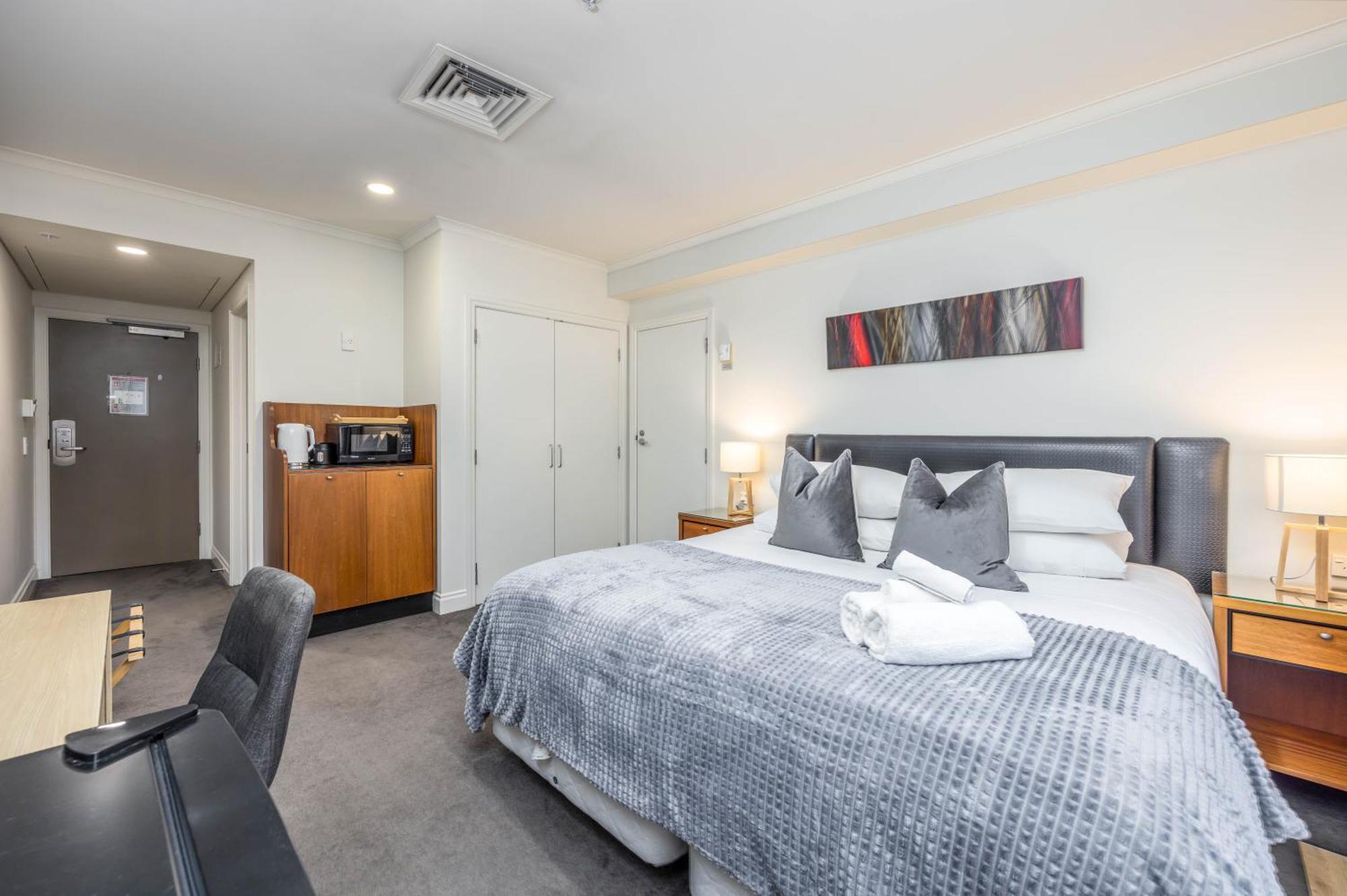 Highrise Studio Apartment W/ Ac, Pool & Gym In Auckland Cbd Экстерьер фото